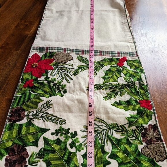 Holiday Table Runner w Poinsettias - Picture 7 of 7